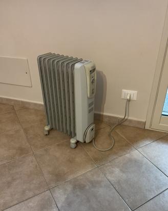 Radiatore elettrico ad olio De Longhi