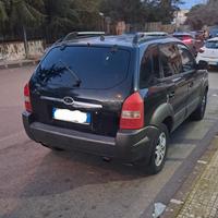 Hyundai tuscon CRDi 4WD confort