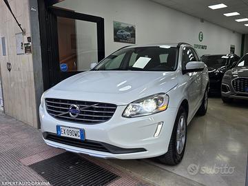 VOLVO XC60 2015 CAMBIO MANUALE 2.0 181cv PARI NUOV
