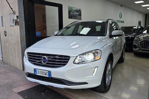 VOLVO XC60 2015 CAMBIO MANUALE 2.0 181cv PARI NUOV