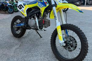 Pitbike modello RFX 125