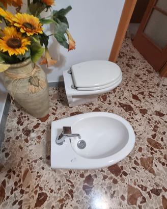 Sanitari a parete