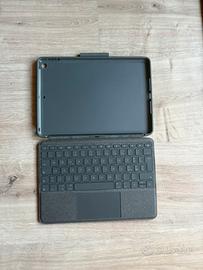 Custodia con tastiera logitech per Ipad