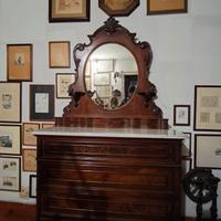 Comò originale anni '40 con ripiano in marmo bianc