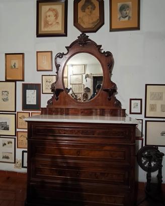Comò originale anni '40 con ripiano in marmo bianc
