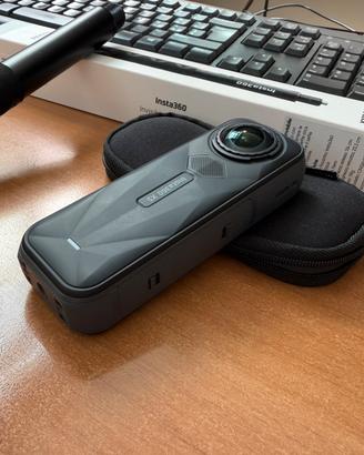 Insta 360 X5 + Accessori