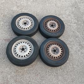 N.4 gomme con cerchi FORD 195/65/15