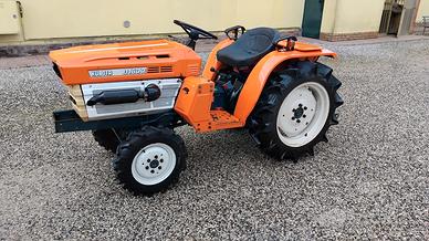 Trattore kubota B 1600
