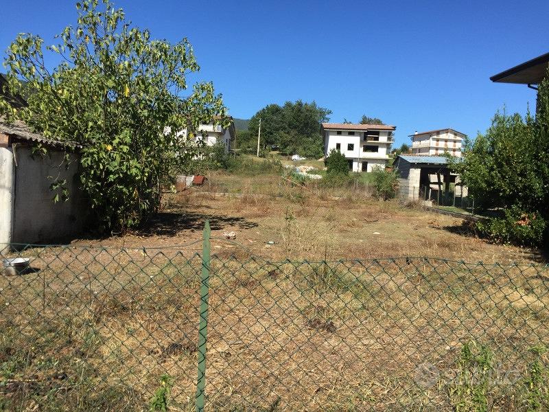 Terreno Residenziale con Fabbricato annesso - View 2