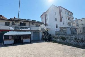 NEGOZIO A POZZUOLI