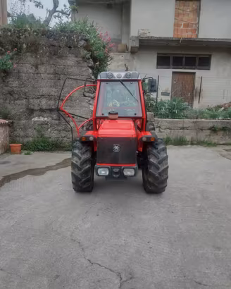 Trattore agricolo Antonio Carraro