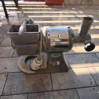 Tritacarne e grattugia formaggio