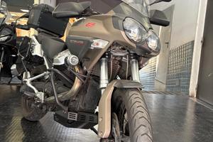 Moto Guzzi Stelvio 1200 - 32.000 km Accessoriata