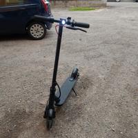 Monopattino elettrico Two dots 30Km/h
