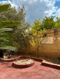 Casa indipendente con giardino