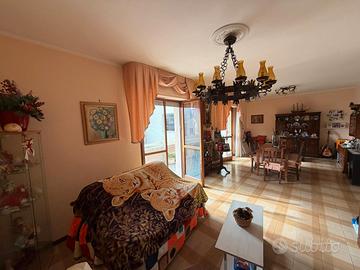 Appartamento 140 mq con balcone terrazzato