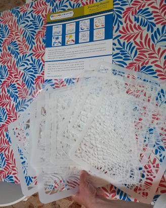 Set 12 stencil 30x30 per creazioni artistiche 