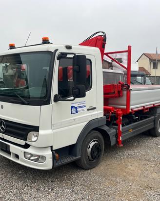 Mercedes Atego ribaltabile e gru Targa Gialla