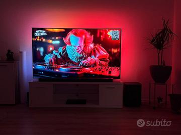 Smart TV OLED 77 pollici / Ambilight / 4K