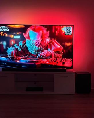 Smart TV OLED 77 pollici / Ambilight / 4K