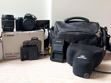 Canon EOS 250D + EF-S 18-55mm + accessori
