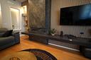 eleganza-spazio-e-comfort-con-grande-garage