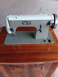 Macchina per cucire wintage