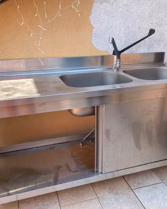 Attrezzatura professionale INOX Lavabo e mobile
