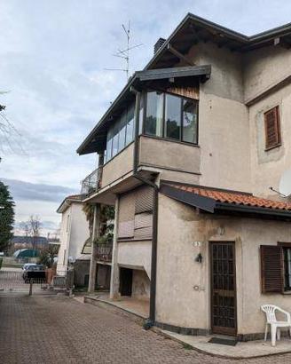 Immobile in asta di 153 m² con 5 locali a Venegono