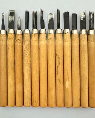 Attrezzi vintage per intaglio del legno