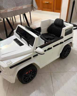 Mercedes Amg g63 elettrica 2 motori 12v