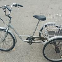 Triciclo per adulti