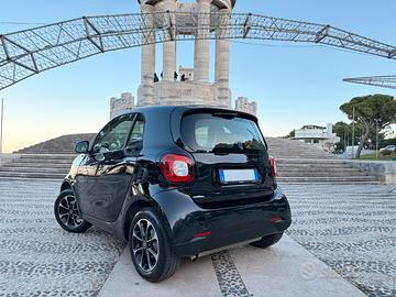 Smart Fortwo Turbo 90cv pari a nuovo