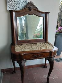 Toeletta in legno con specchio