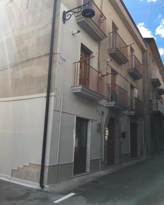 Cesinali bilocale arredato