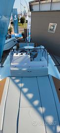 Beneteau Flyer 6 SUNdeck nuovo motore Honda 100 CV