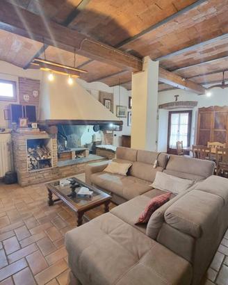 Rustico / Casale di 170 m² con 5 locali a Montespe