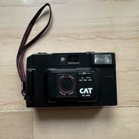 Fotocamera CAT PC-400 punta e scatta