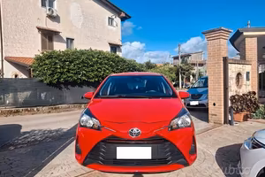 Toyota Yaris 1.0 72 CV 5 porte Cool CLIMA CERCHI A