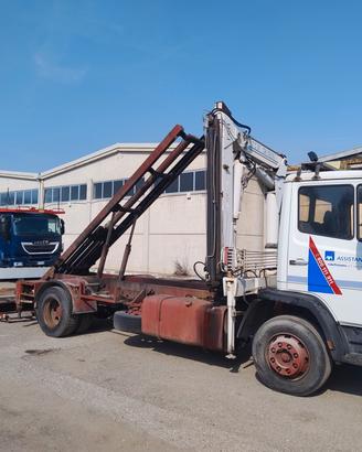 SOCCORSO STRADALE Carro Attrezzi Mercedes 1320 con