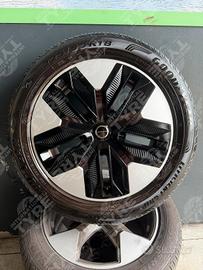 Ruote Complete Originali Volvo EX30 18"+Goodyear 
