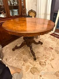 Tavolo in legno