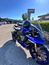 Yamaha R1