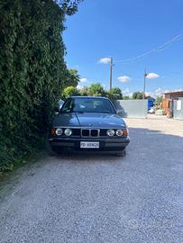 BMW E34 520i