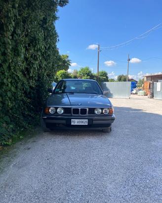 BMW E34 520i
