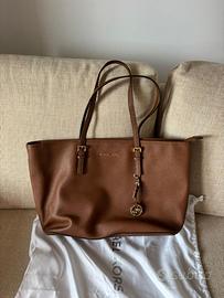 Michael Kors Jet Set Travel Tote — Pelle Saffiano