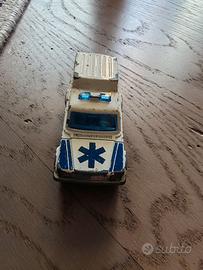 Modellino vintage Majorette ambulanza

