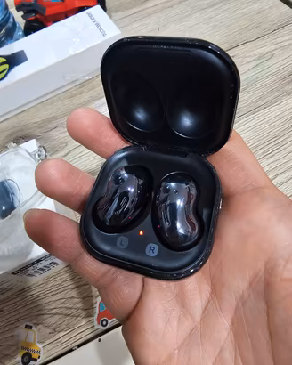 Samsung buds live