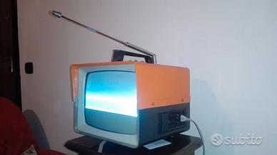 tv orange vintage