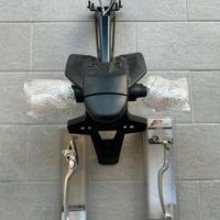 Porta Targa moto Yamaha e leva freno